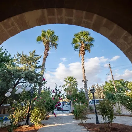 Taskonak & Restaurant منزل للإقامة