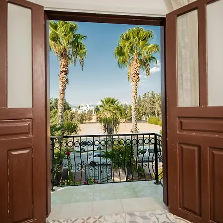 Gazde/Camere de închiriat Taskonak & Restaurant Nicosia