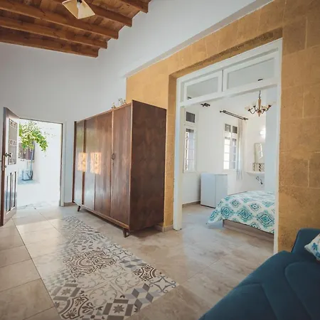 Gazde/Camere de închiriat Taskonak & Restaurant Nicosia
