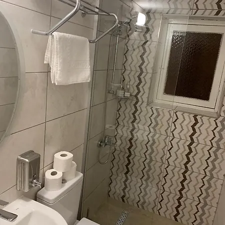 Taskonak & Restaurant Gazde/Camere de închiriat Nicosia